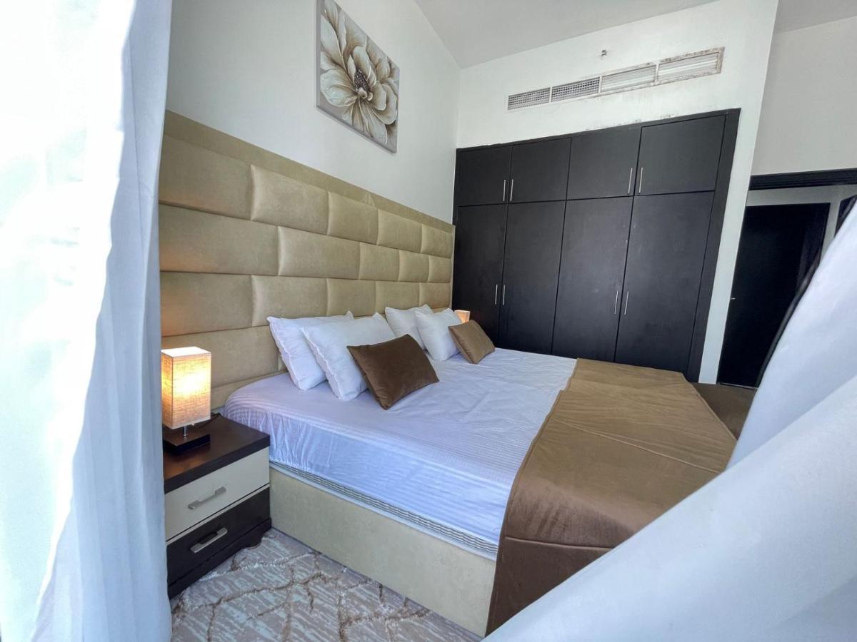 Private Gorgeous Room With Marina View With Shared Kitchen In Shared Apartment Dubai Exterior foto